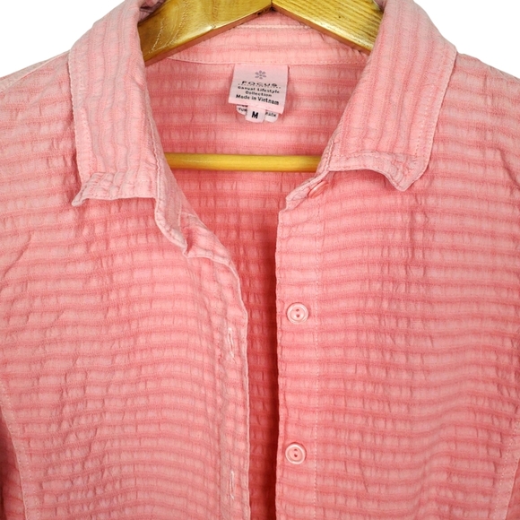 Focus Pink Button Down Shirt. Collar and Relaxed Fit. Seersucker/Guazy Cotton. M - Picture 8 of 8